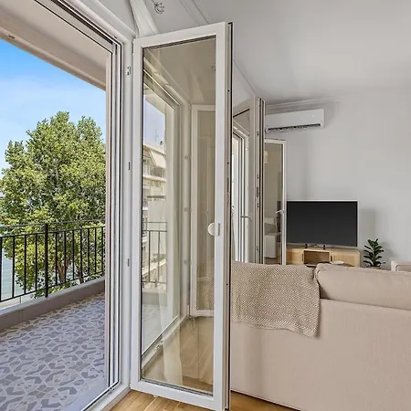 Beachfront With A Breathtaking View! * Chalkís