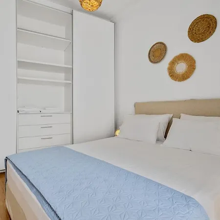 דירה Beachfront With A Breathtaking View! Chalkís
