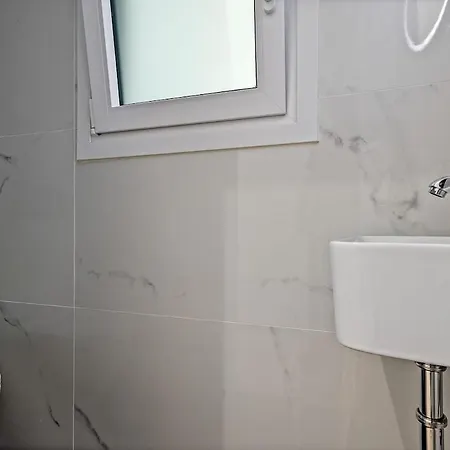 アパート Beachfront With A Breathtaking View! *