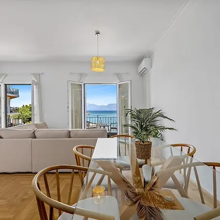 Beachfront With A Breathtaking View! * Chalkís