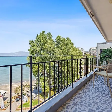 アパート Beachfront With A Breathtaking View! Chalkís