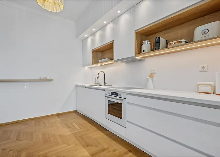 Beachfront With A Breathtaking View!