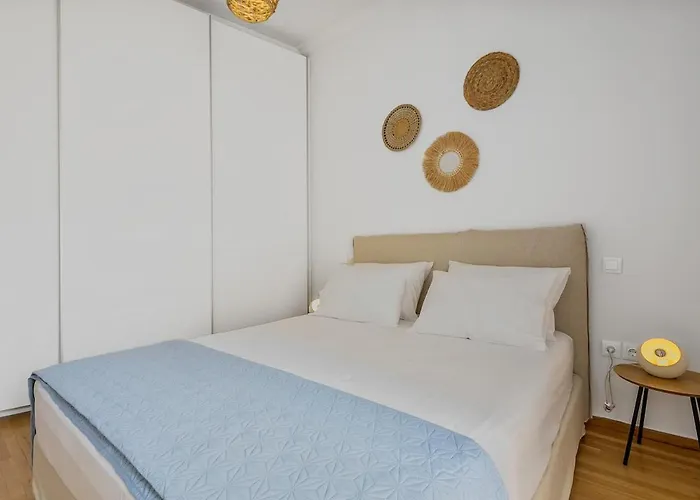 Beachfront With A Breathtaking View! * Chalkís